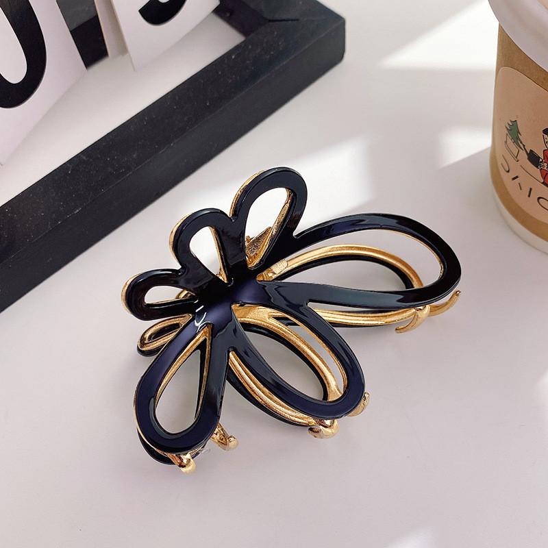 Elegant Butterfly Design Hair Claw For Women In Various Stylish Colors And Sizes