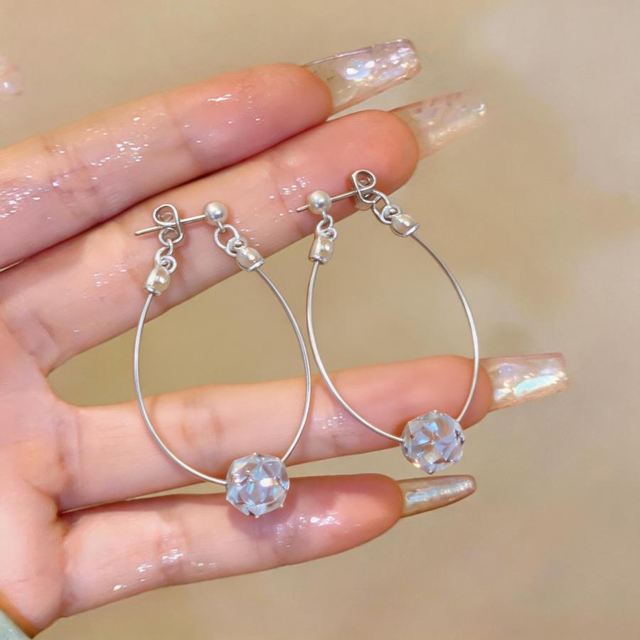 Silver Needle Luxury Zirconia Geometric Ear Cuff - High-End Fashion Earrings for Women