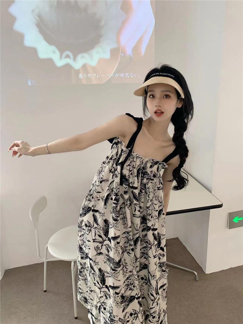 

Women s Retro Ink Print Lace-Up Pleated Camisole Top XXXL (Recommended 155-170 lbs)