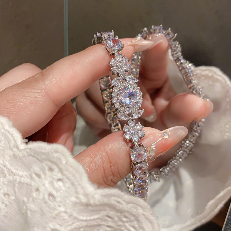 Super Sparkling Zircon Round Flower Bracelet, Light Luxury High End Bracelet, Colorful Dopamine, Exquisite Fashion, Handmade Decoration