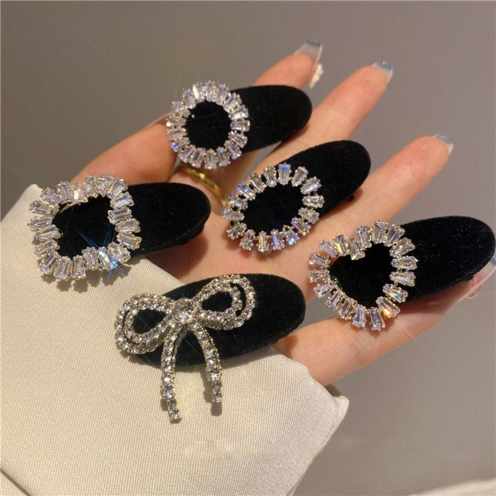 Temperament BB Clip Luxury Hairband Bow Rhinestone Girls Hair Clip Sweet Barrettes Korean Style Hairpin Velvet Duckbill Clip