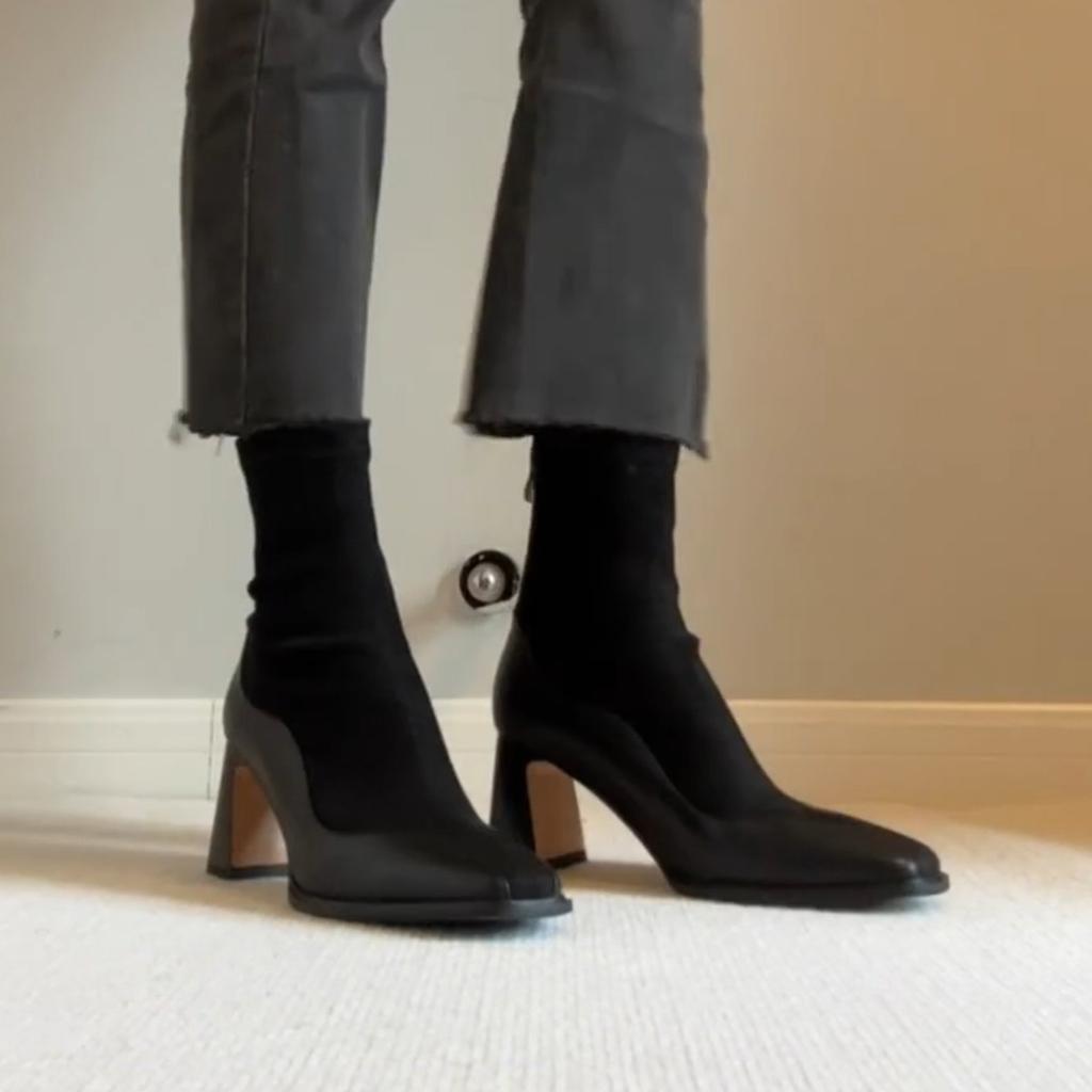 Retro modische elastische dünne Stiefel Damen einfache weiche Leder quadratische Spitze Reißverschluss hinten Martin Stiefel hohe Absätze Kurzstiefel