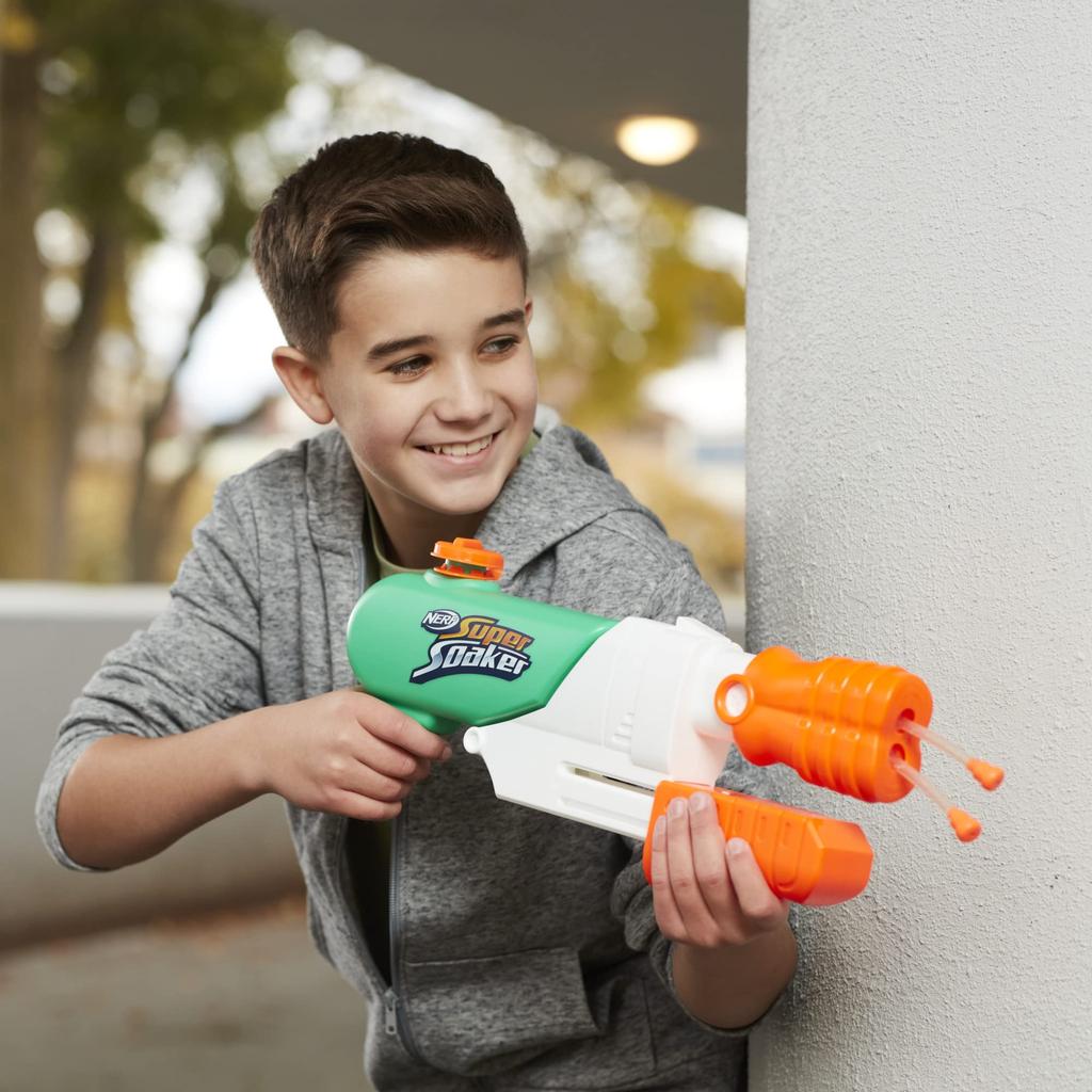Hasbro Nerf Super Soaker Hydro Frenzy Water Blaster, 709mL Tank Capacity, Wild Style, 3 Spray Modes, Adjustable Nozzle, 2 Launch Tubes, Fun for Kids