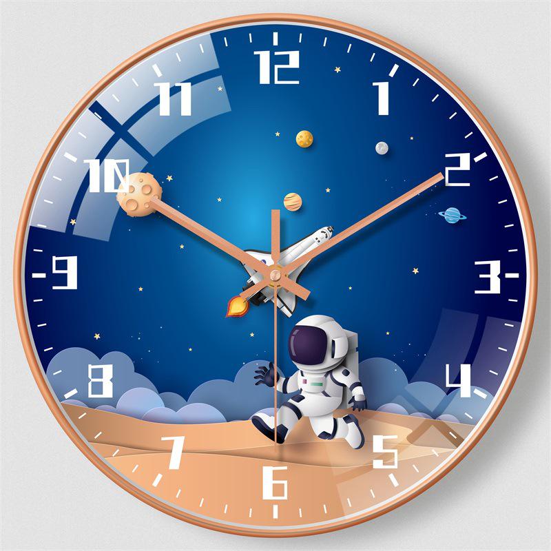 Creative Astronaut Children's Silent Wall Clock: Ideal for Bedrooms & Living Rooms