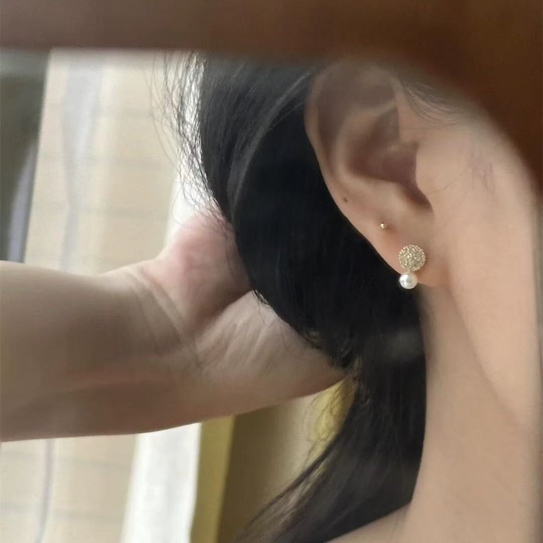 New full diamond zircon bead stud earrings women s autumn and winter fashion simple small fragrance exquisite high sense earrings tide