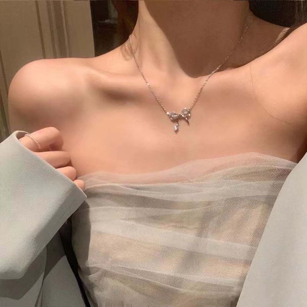 Clavicle Chain Silver Bowknot Necklace Love Heart Pendant Simple Pendant Chain  Girls/Women