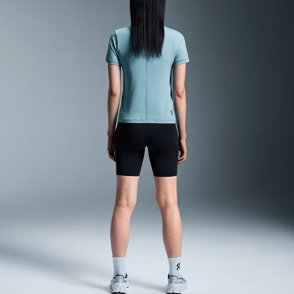 On Movement T 2024 Autumn Winter Fitness Training Series Fashi Logo Moisture Wicking Short Sleeve T-Shirt Women T-Shirts Blue 1WE30382523