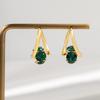 Light luxury niche design, high-end earrings, small and exquisite rotatable zircon ear buckles, retro temperament, versatile earrings.