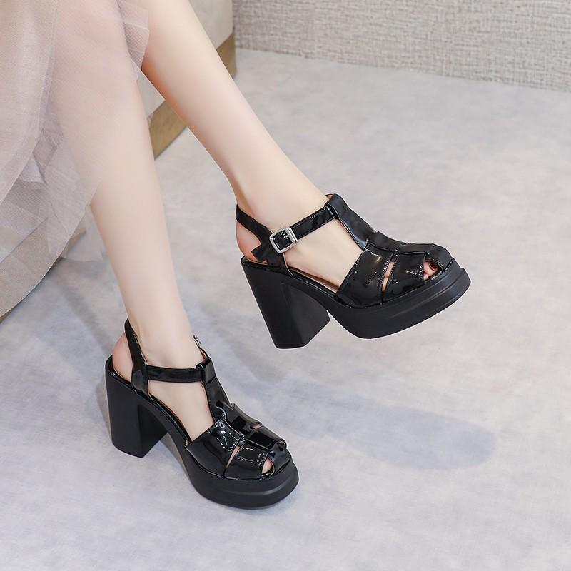 

Baotou Hollow Roman High Heels Women s Summer Season New Fashion Square Head Back Hollow Heel One-word Buckle Sandals Women 40 чорний