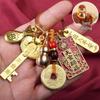 Breloc Pandantiv Cheie de Aur Anul Zodiacal Chinezesc 2026 - Ornament Tian Guan Ci Fu Taoist