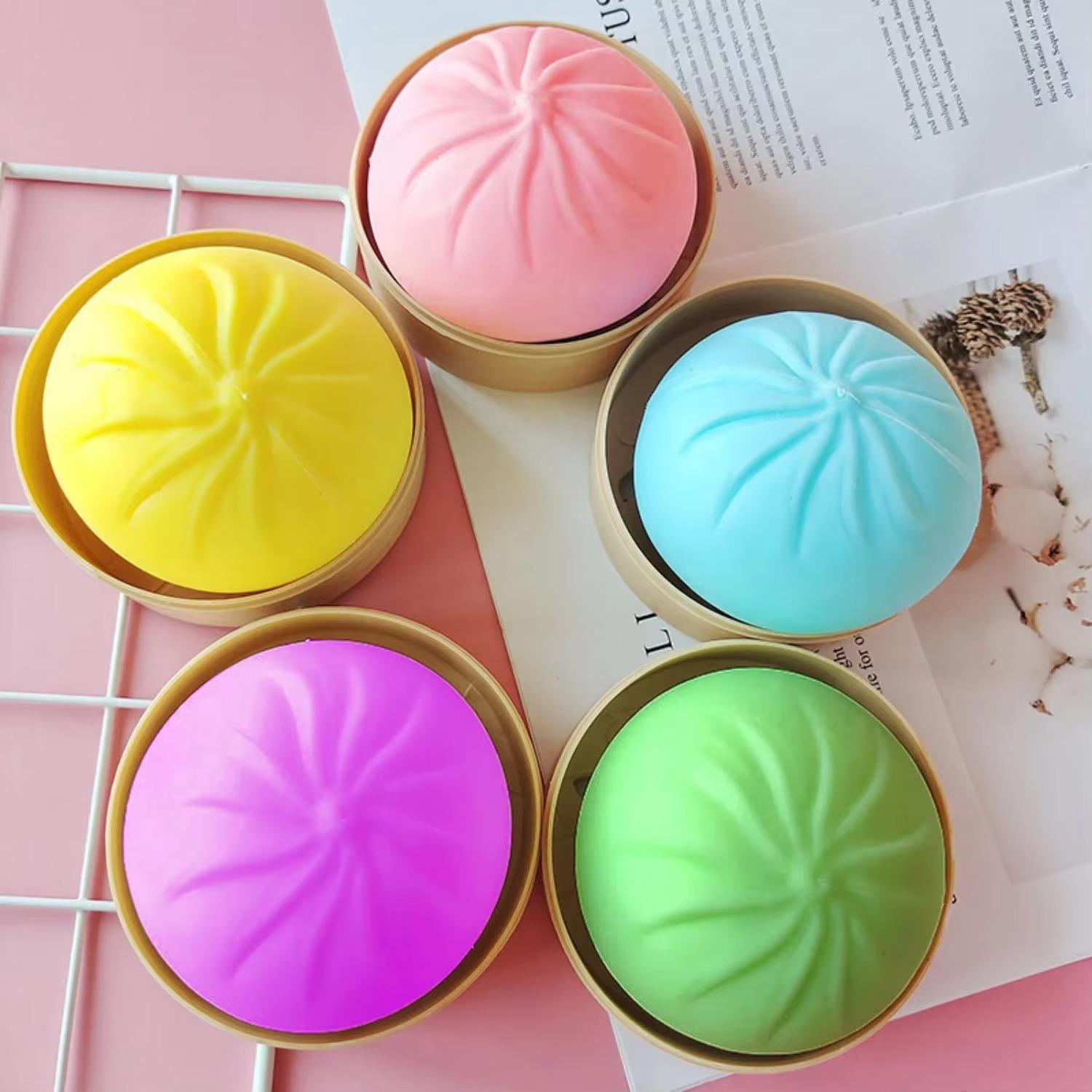 1 STuks Dumpling Stressballen Fidget Sensorisch Speelgoed Simulatie Voedsel met Kleine Stoompan Knijpbare Deegbal Stressverlichting Hand Speelgoed