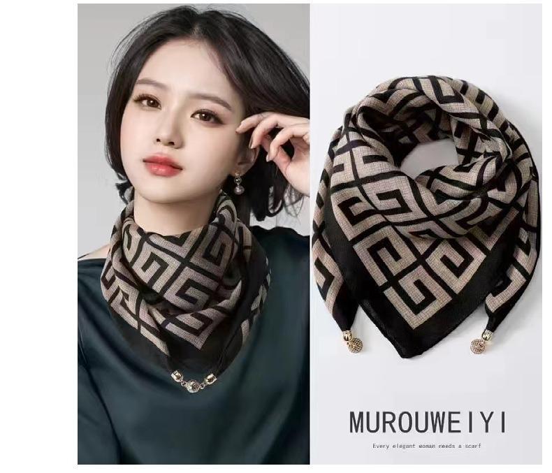 

Women s Magnetic Silk Scarf: Warm, Versatile Neck Protection with Gold Ball Detail for Autumn & Winter. 60-80cm