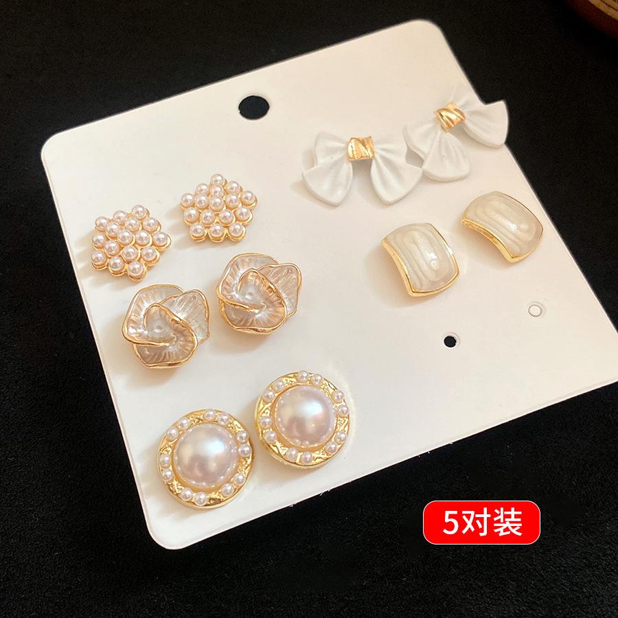 

Silver needle oil drop pearl flower stud earrings ten-piece set French retro court style earrings light luxury high-end earrings women