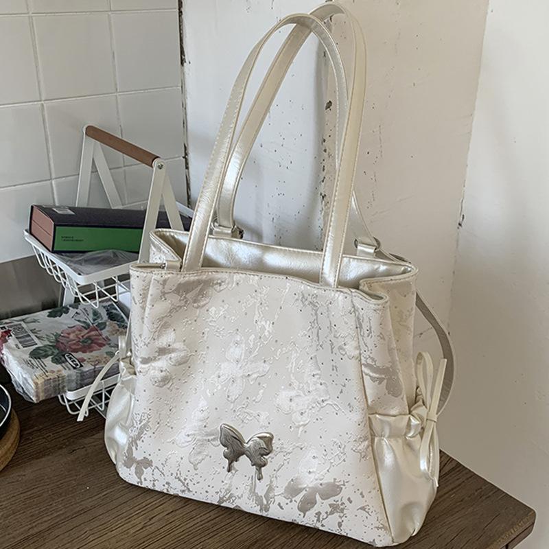 Large Capacity Fashion Korean Version of Gentle Texture Women's Shoulder Bag 2025 Summer Butterfly New Ins Wind Tote Bag