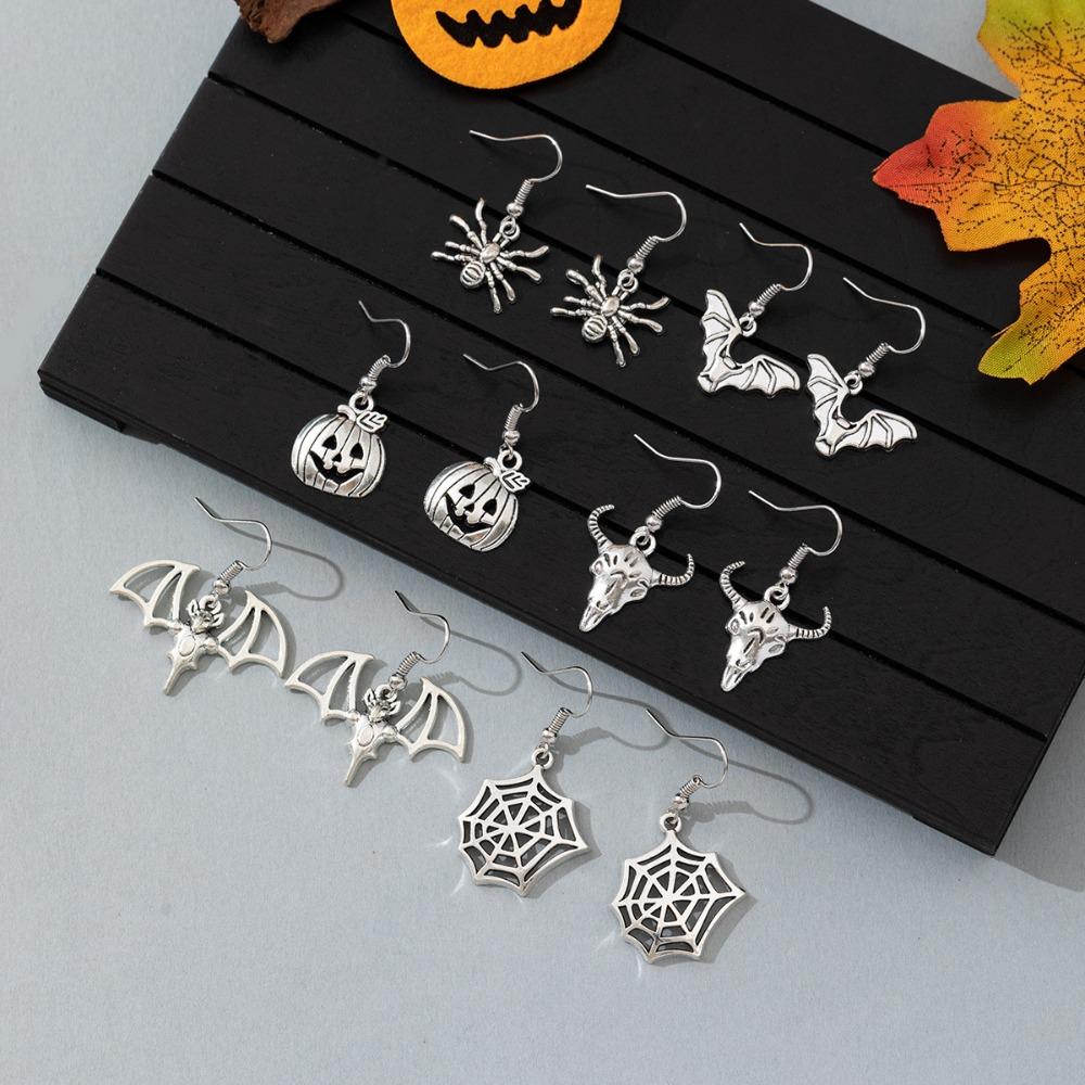 Halloween Fashion Sliver Color Hollowed-out Vampire Bat Pumpkin Skull Spider Web Ghost Dangle Earrings for Women Scary Jewelry