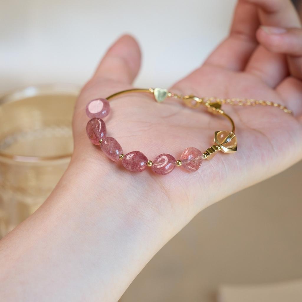 Popular on Xiaohongshu: Natural Strawberry Crystal Bracelet for Women, New Chinese Style, High-end Pink Crystal Bracelet, Perfect for Gifts