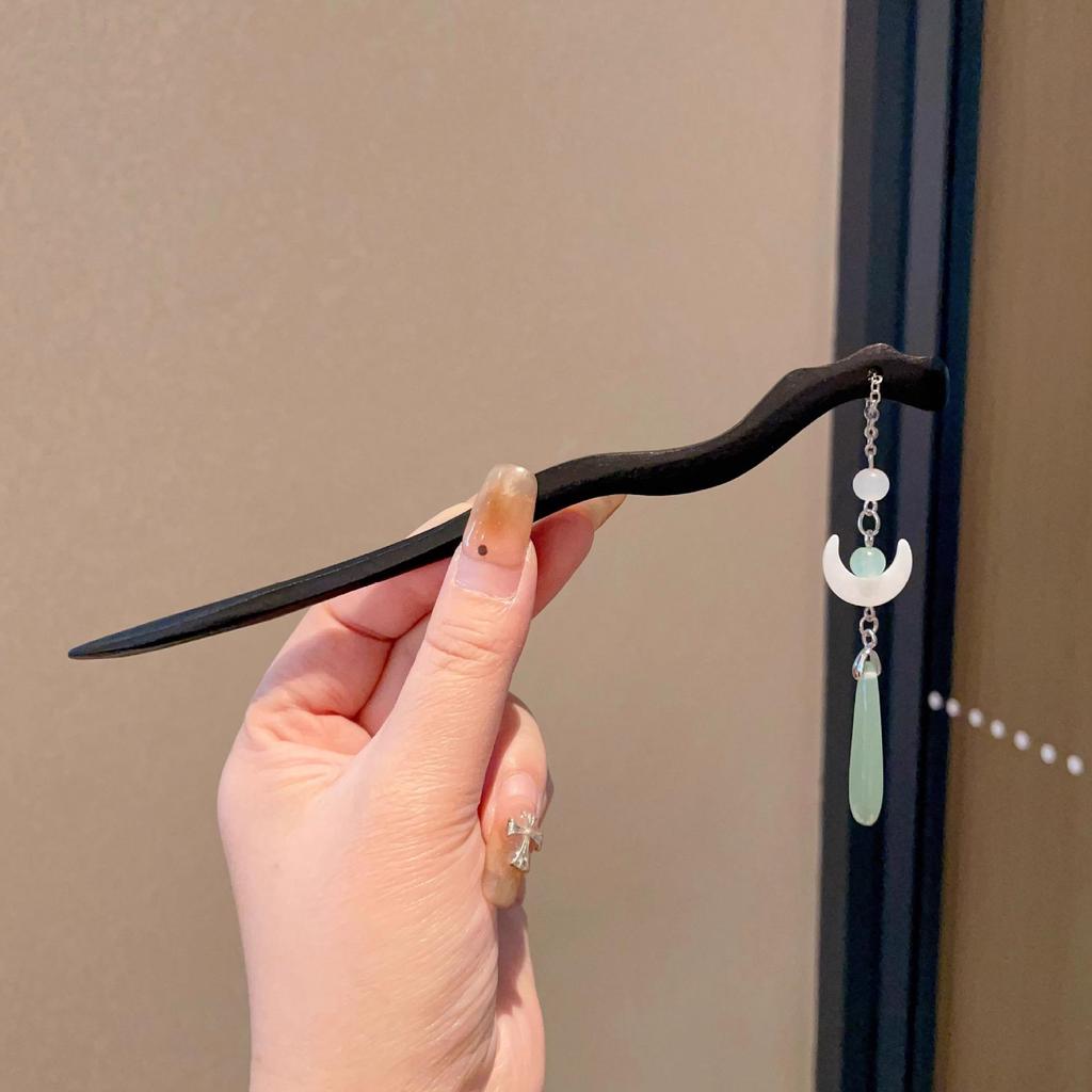 Vintage Tassel Alloy Wooden Hairpin for Women - Elegant Retro Updo Accessory