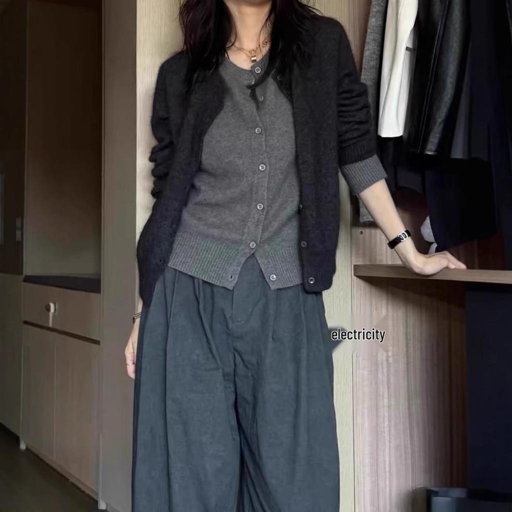 Premium Gray Round Neck Wool Cardigan - Women's Autumn/Winter Color Block Fashion.