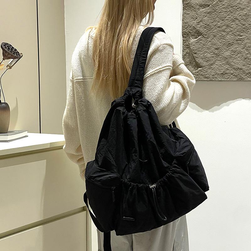 

New Women s Large Capacity Backpack Drawstring Lightweight Sports Badminton Bag