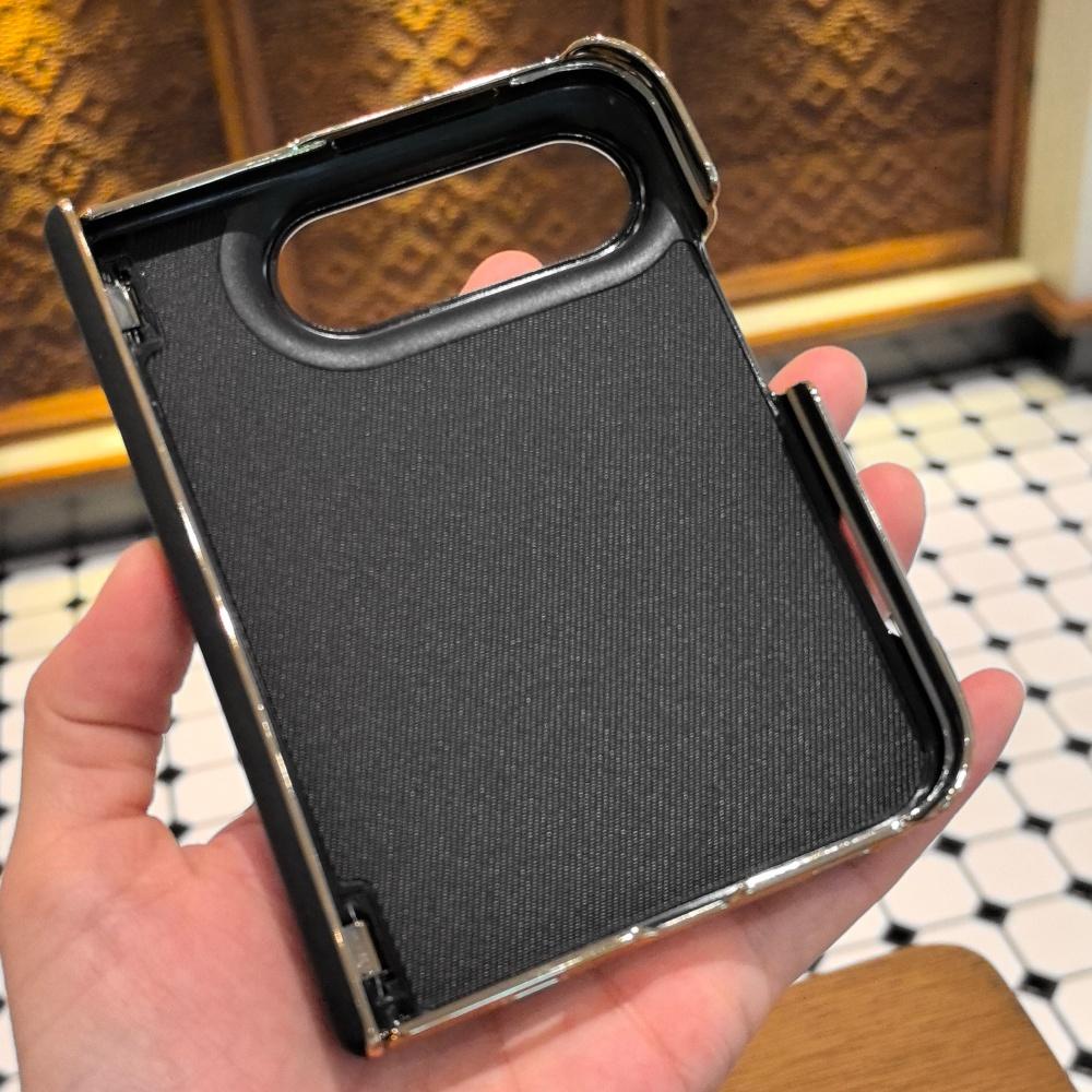 Luxury Lambskin Leather Hinge Protection Matte Phone Case For iPhone Duo Matte Thickened Shockproof Protection Soft Back Cover