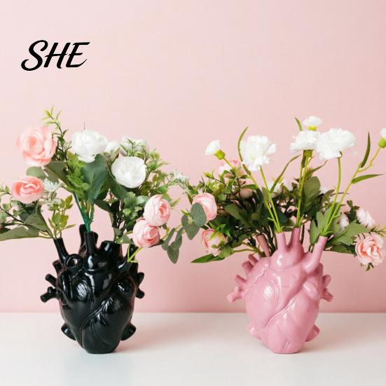 Realistic Heart Sculpture Shaped Flower Vases, Resin Vase, Creative Holder, Modern Art Vase Style Decorative for Home Wedding Valentine Gift