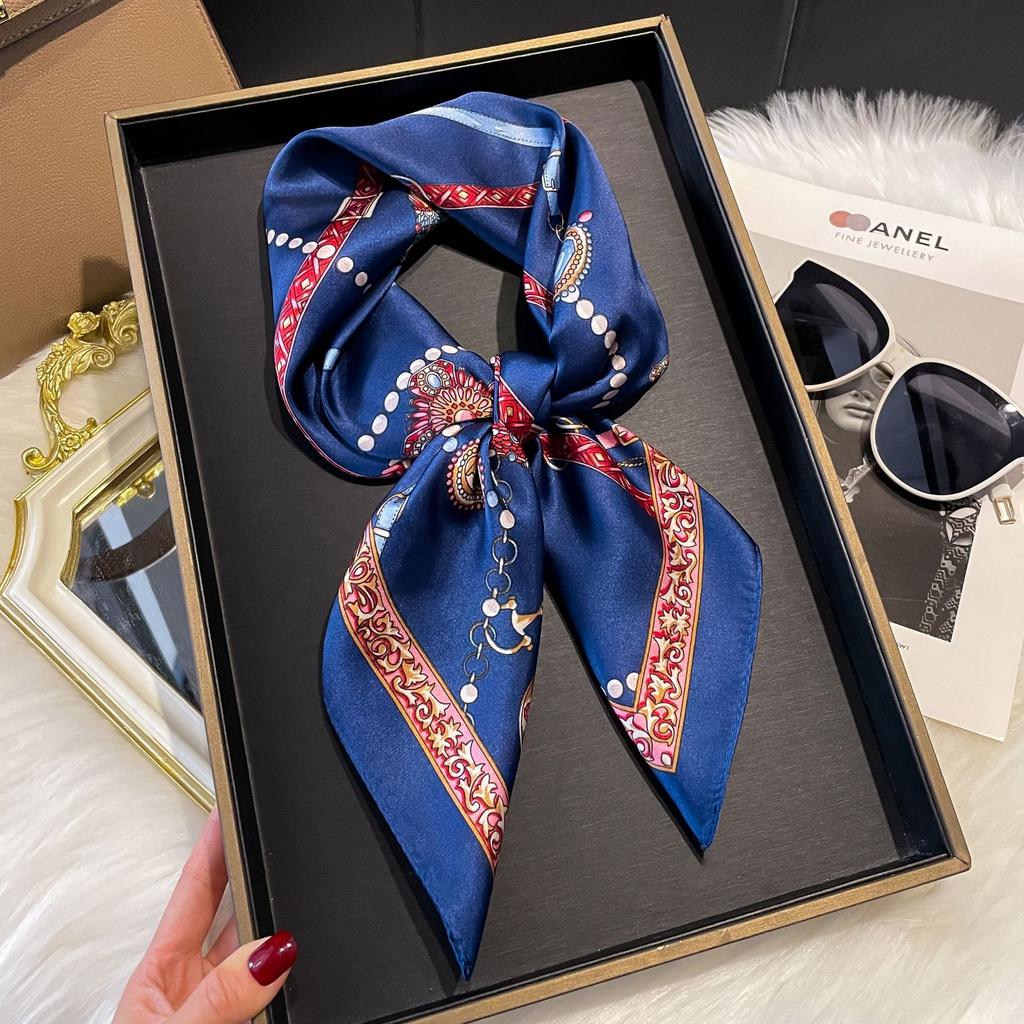 Luxury Horse Print Female Silk Neck Scarf Square Hair Scarves Foulard Head Band Shawls Wraps Neckerchief Bandana Women