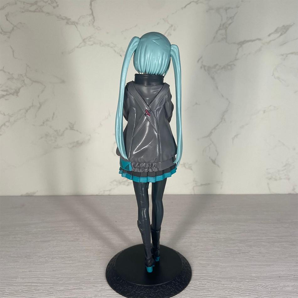 Neu auf Lager In einer Welt mit geschlossenen Fenstern Sammler Anime Action Kwaii Miku Figuren Modell Spielzeug Weihnachtsgeschenke