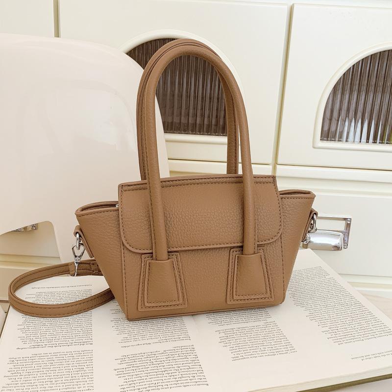 Underarm bag, shoulder messenger bag 2025 new trendy fashion, foreign style texture, commuting to work, portable bucket bag, bag woman