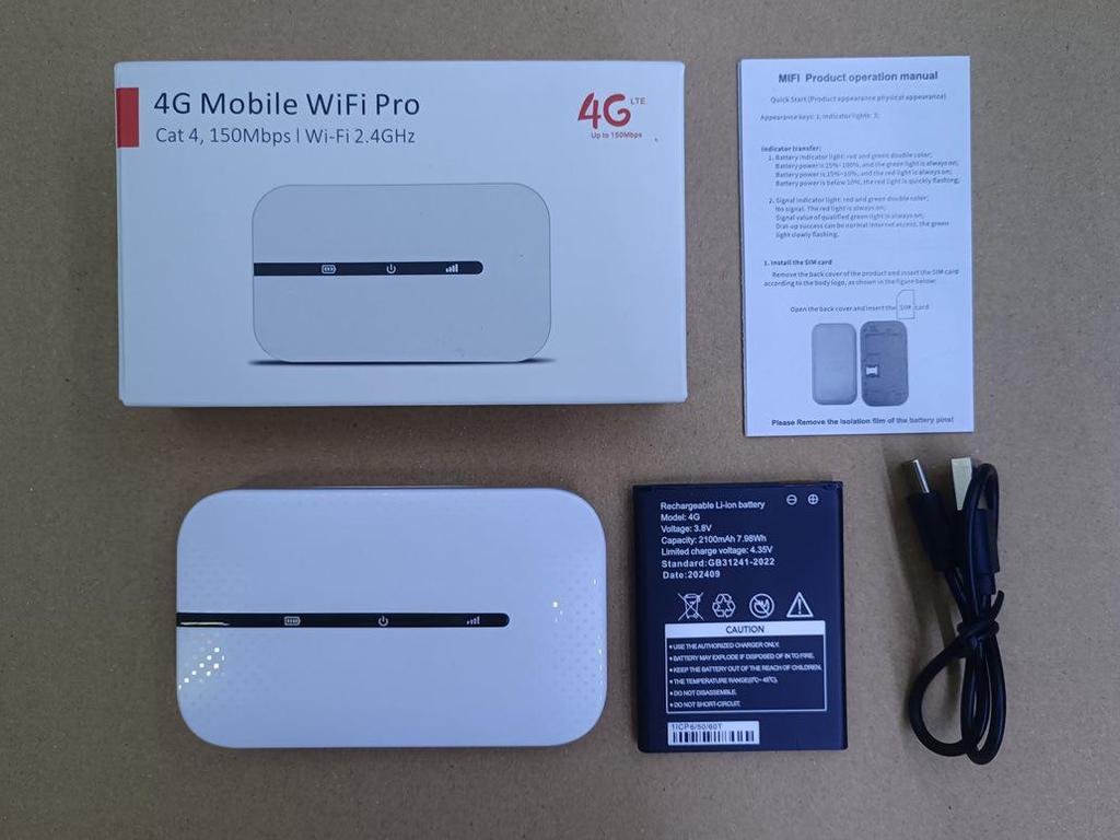 M8 Tri-Network Portable 4G Car WiFi Router with SIM Card Slot