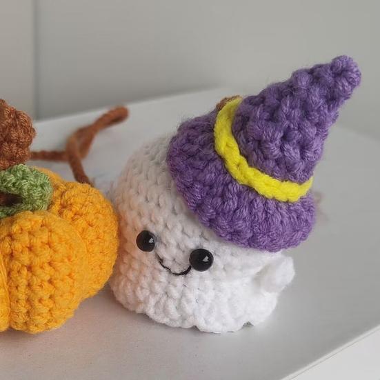 Halloween Crochet Pumpkin And Ghost Car Pendant Handmade Mini Knitted Ghost Pumpkin Hanging Ornament for Car Rear View Mirror Interior Accessories