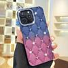 Coque Apple 17 Pro Max: Motif losange dégradé avec strass et parfum doux protecteur pour iPhone 16.