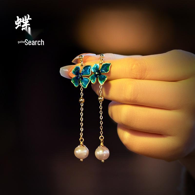 Elegant Ebony Flower Hairpin for Women – Ancient Style, High-End Feel, Simple Chinese Design, Perfect for Daily Use.