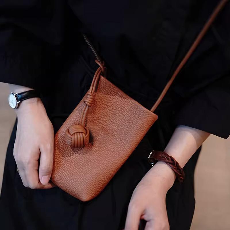 

Женская Сумка через плечо для мобильного телефона Уличная с Литературным Мини Художественным Маленьким Круглым Шариком Подвеска Супер Мягкая Кожа Милая