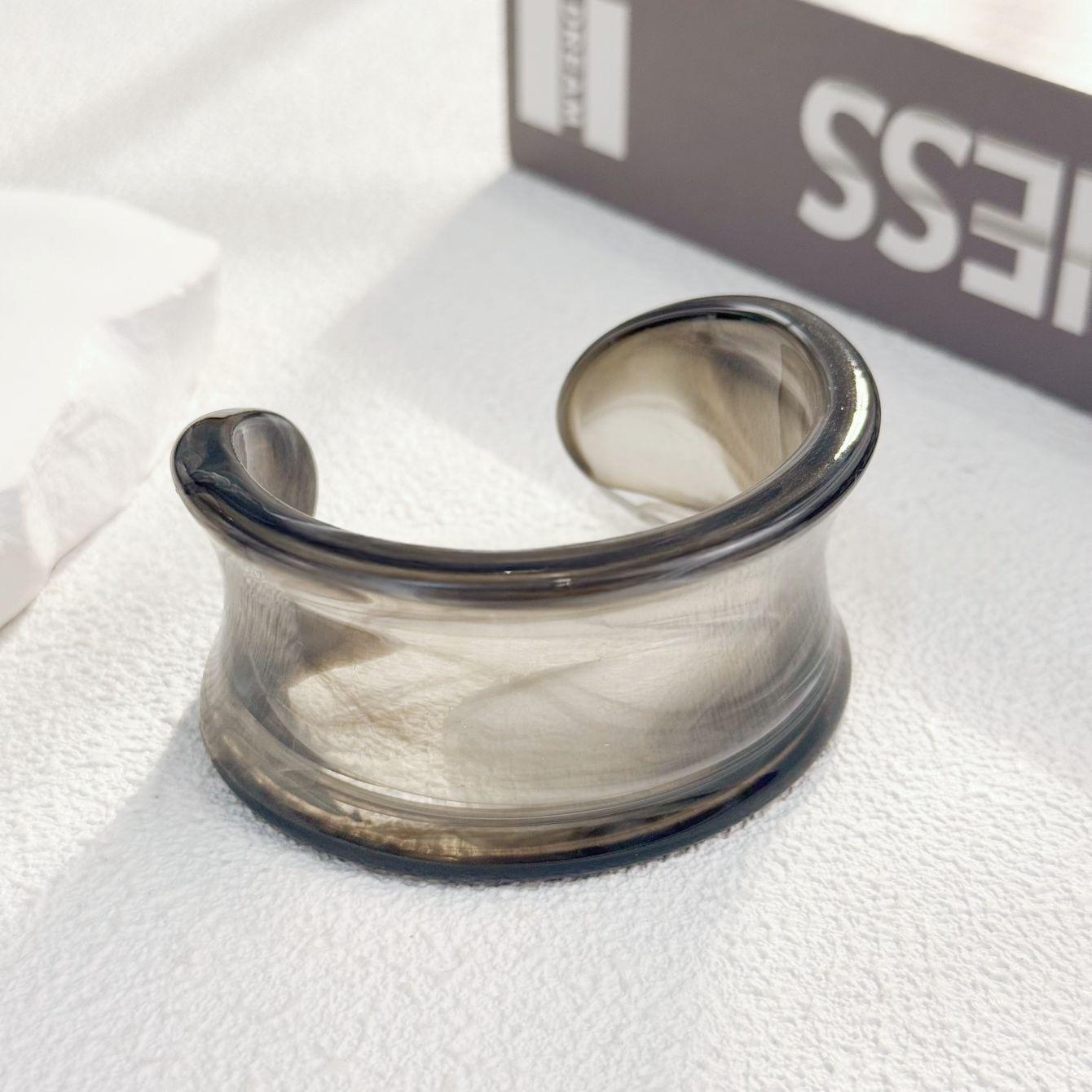 

Geometric Concave Surface Gradient Resin Bracelets for Women Cuff Open Bangles Jewelry Korean Fashion Simple Pulseras