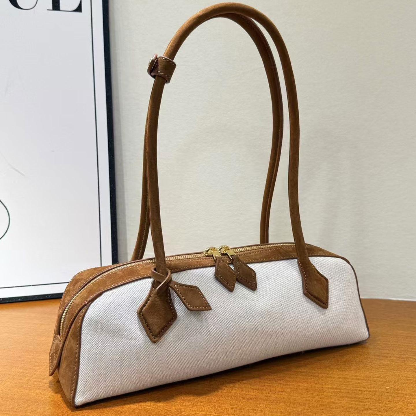 

Womens Bag Le Teckel Fashion Dog Bag Woven Rattan Cowhide Handbag Single Leather Bag Handheld Top-Handle Bag 32x10x11cm