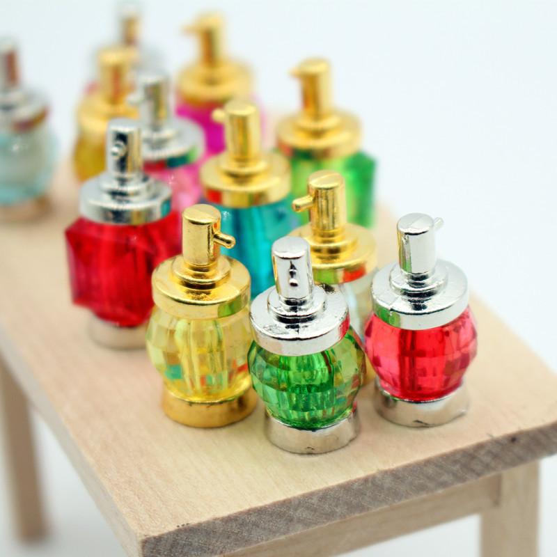 4PCS Doll House Bedroom Bath Decor Toy 1:12 Dollhouse Miniature Alloy Perfume Model Doll Fashion Makeup Accessories