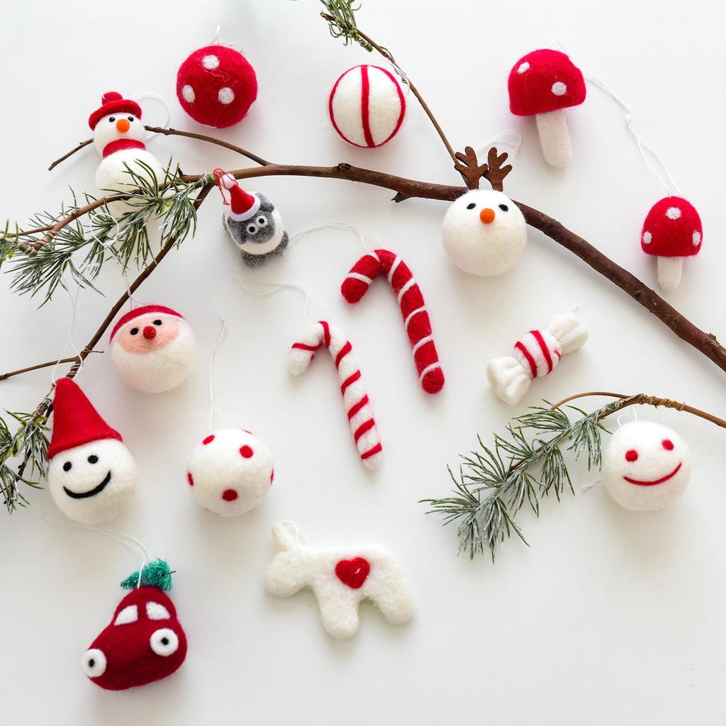 Christmas Festival Snowflake Pendant: Felt Gingerbread Cartoon Ornament