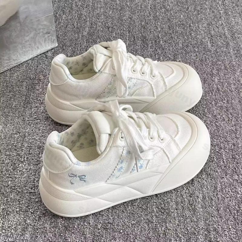 Women's Casual Sports Shoes 2026 Autumn Comfortable Anti Slip Outdoor Vulcanized Shoes Retro Fashion Platform Zapatos Mujer