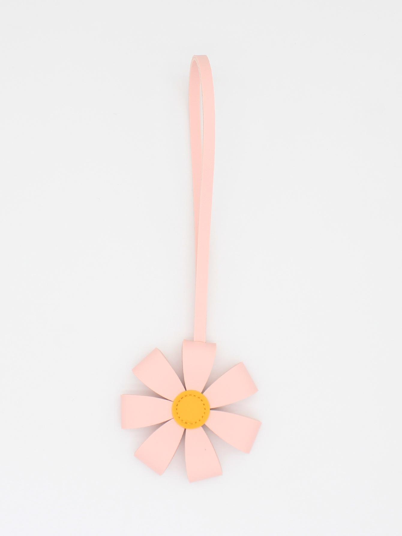 Charming 3D Multi-Petal Flower PU Leather Keychain Ornament