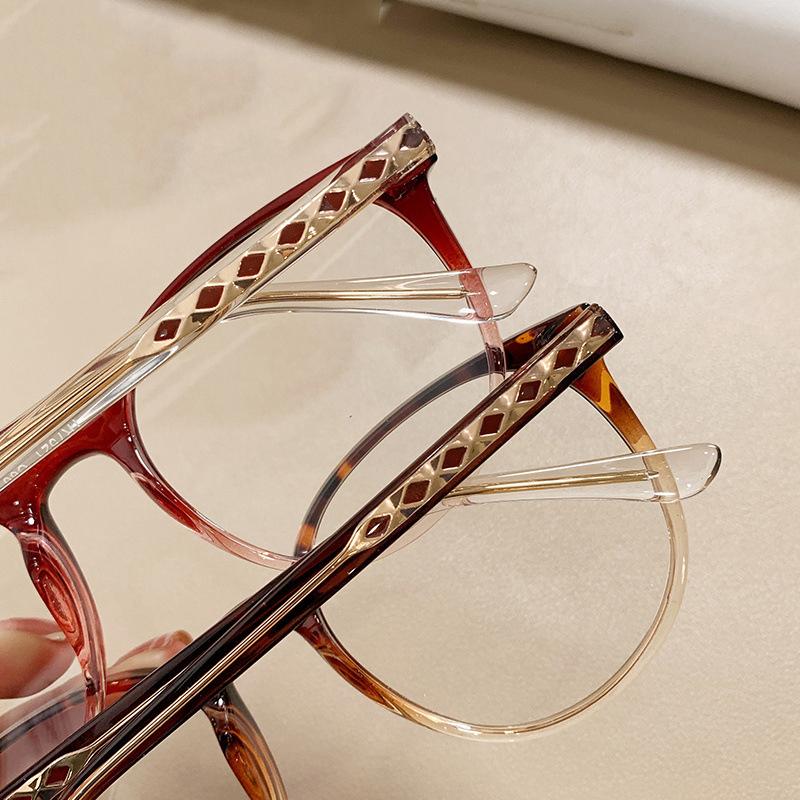 Trending Blue Lightweight Blocking Women's Reading Eyeglasses Retro Oversized Round Glasses TR90 Spring Magnifying Eyeglasses +1.5