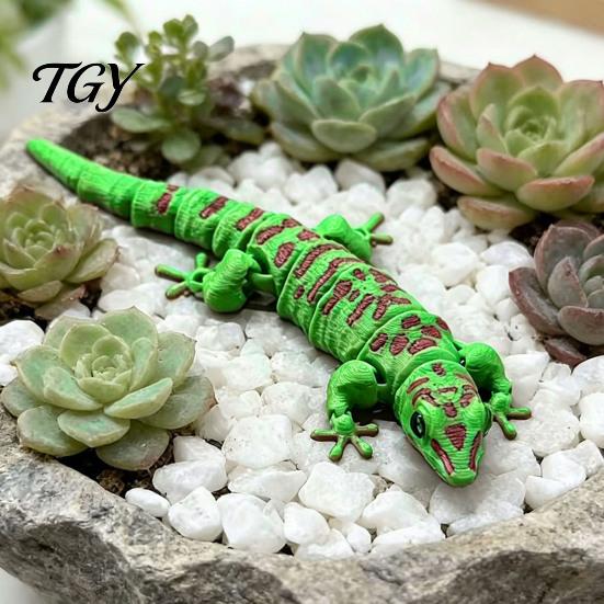 Realistic Gecko Decoration 3D Printed Articulated Figurine, Reptile Ornament with Movable Joints, Cute Posable Model Lizard Animal Figure for
