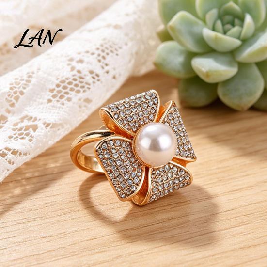 Durable Scarf Clip Rhinestone Geometric Ring, Sparkling Elegant Faux Pearl Holder, Decorative Women Wrap Holder for Neckerchiefs Scarves Shawls Shirts