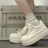 Vastag talpú fehér női tornacipők, új 2025 tavaszi/őszi stílus, magasságnövelő, alkalmi és sokoldalú sneaker deszkás cipő