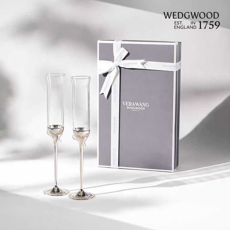 

Wedgwood Love Knot Champagne Flute Pair
