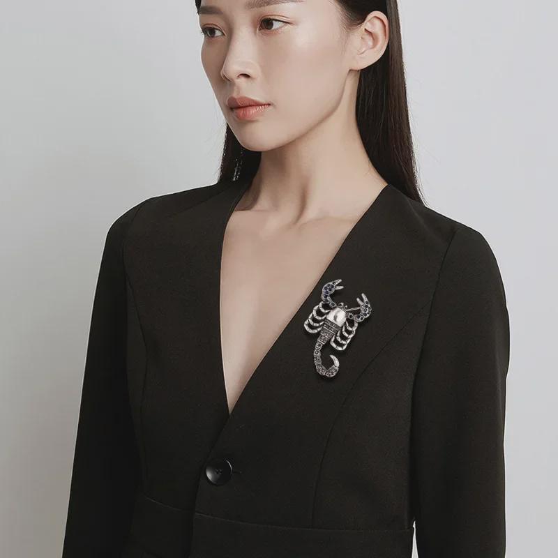 Retro European & American Rhinestone Scorpion Brooch - Creative Alloy Design