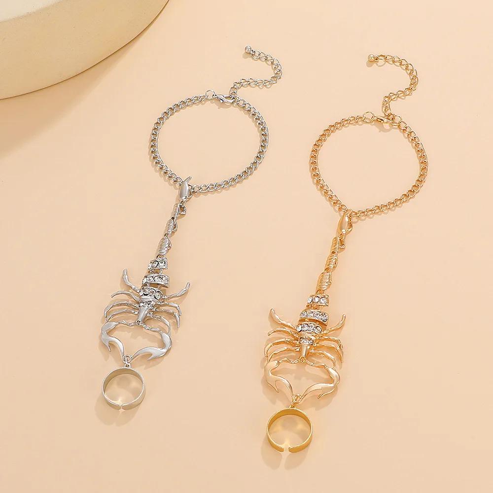 Set di Braccialetti Anelli a Catena con Frange Scorpione Punk Vintage per Donne Uomini Anello Gotico di Cristallo Braccialetti Collegati per Dita Gioielli
