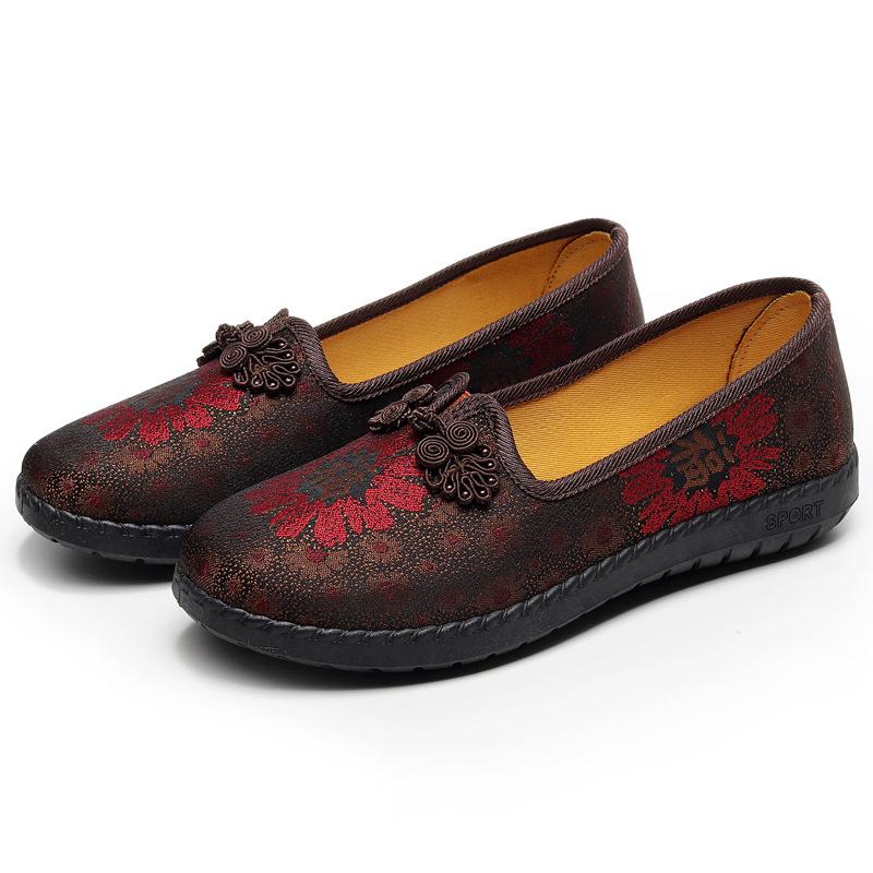 Customized Spring and Autumn New Women's Shoes Ethnic Chinese Knot Mother Shoes Retro Old Beijing Cloth Shoes Large Size 42