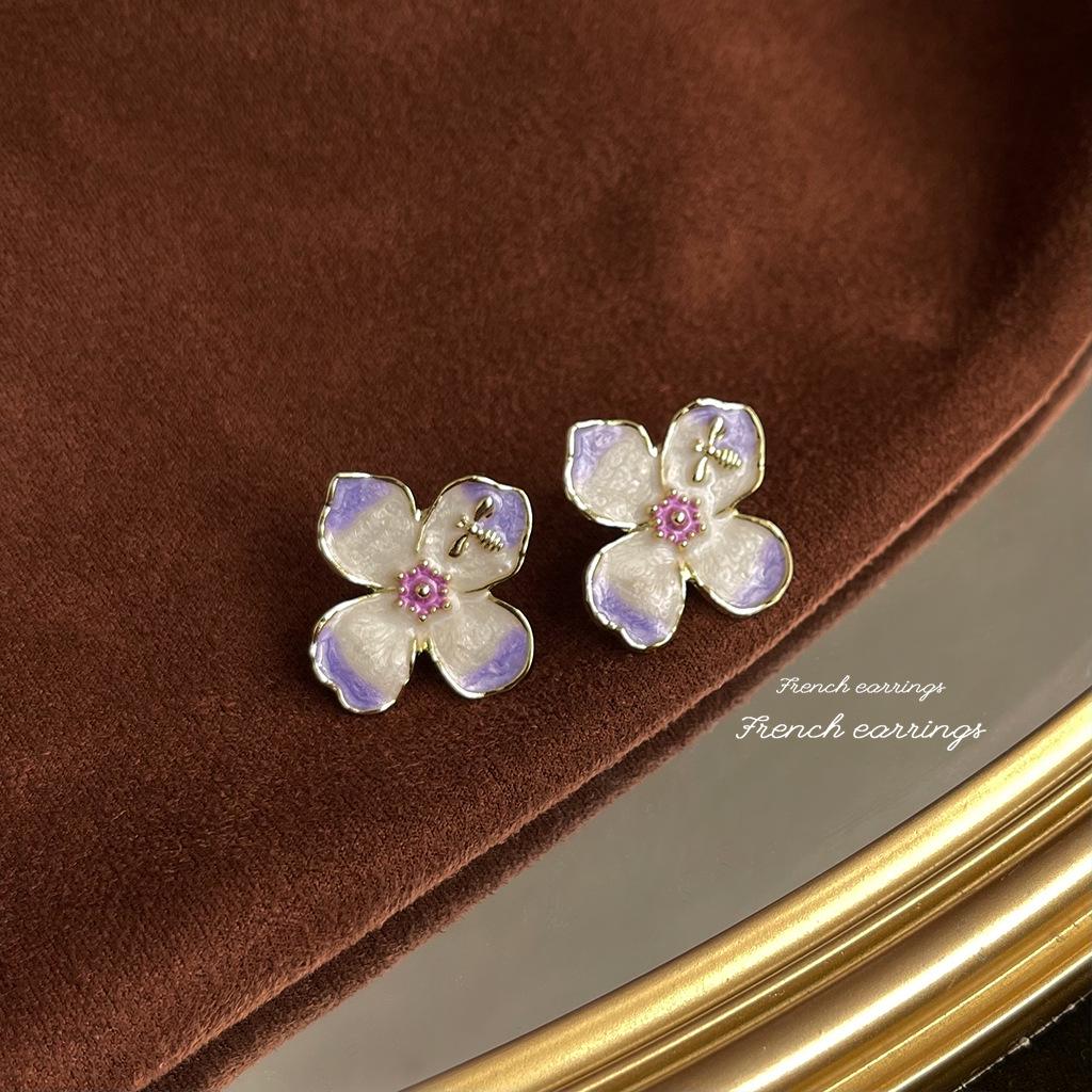 Chinese-Inspired Elegant 925 Silver Stud Earrings with Exaggerated Design