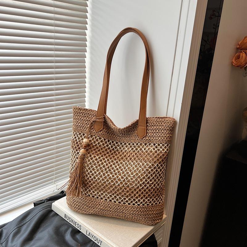 

Large capacity bag women s new versatile casual shoulder beach bag fashion woven straw bag хаки