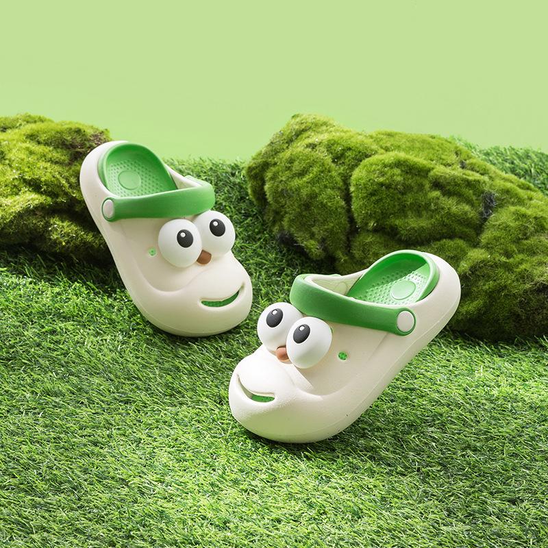 EVA Children's Slippers Boys and Girls Cute Big Eyes Cartoon  Medium Older Children Wear Soft-soled Cool Slippers
